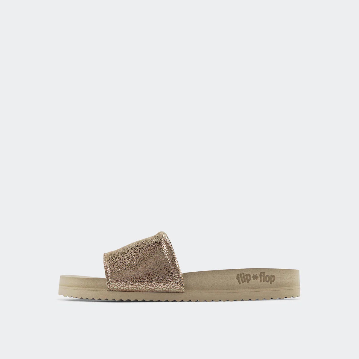 life style | pool metallic cracked