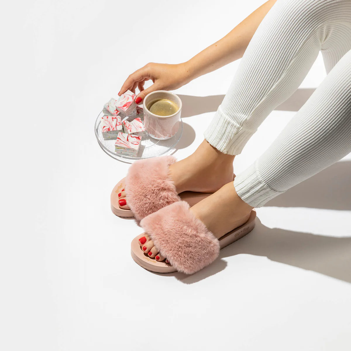 life style | pool*furry