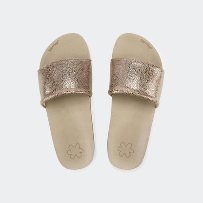 life style | pool metallic cracked